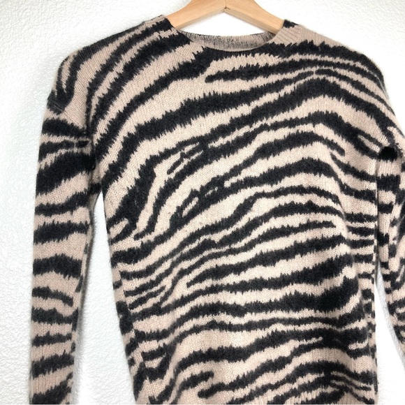 Magaschoni Animal Print 100% Cashmere Crewneck Sweater XS Tan Black Zebra - Picture 6 of 16